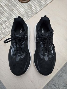 Saucony Women's Black Running Shoes - Lightweight Cushioning